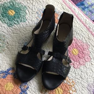 Like new AGL black sandal/39